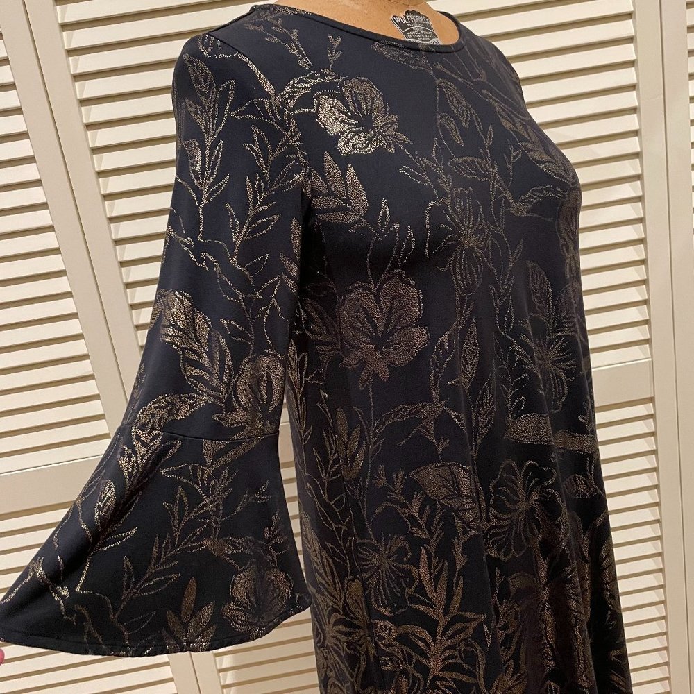 LILLY PULITZER Mini Jersey Dress Black With Gold Flowers Size M Bell Sleeves